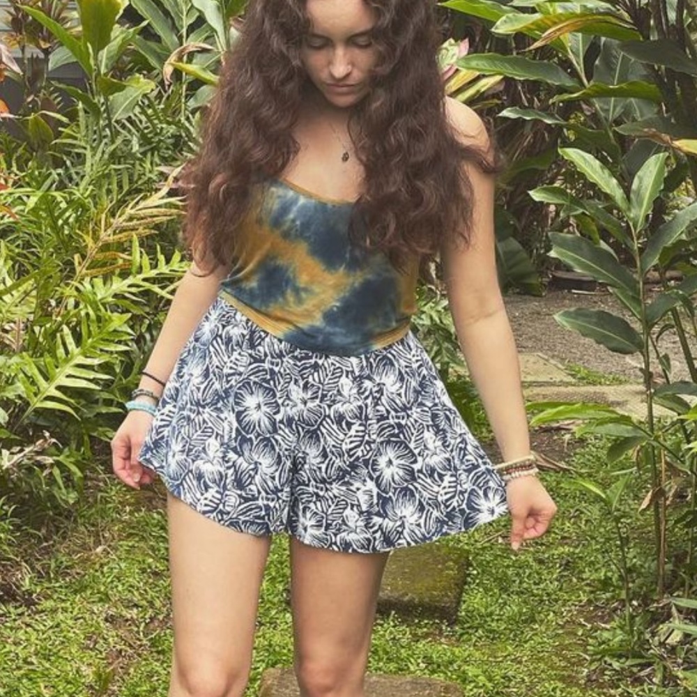 Hollister Hawaiian shorts